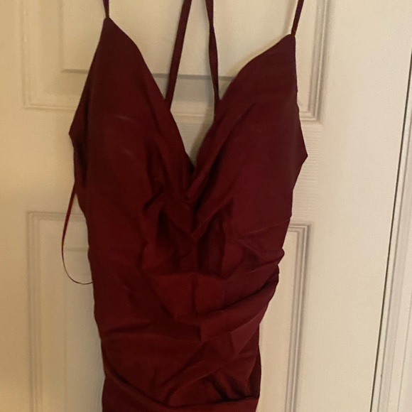 Gown - Picture 3 of 4